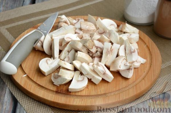 Гречка с грибами, курицей и сливками (на сковороде)
