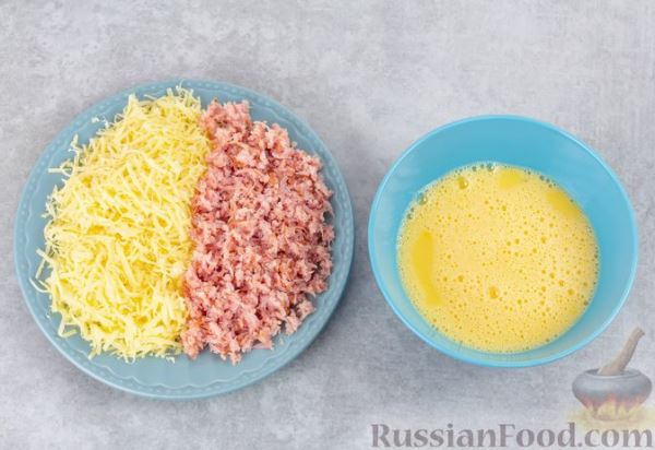 Яичные конвертики с сыром и ветчиной