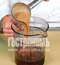 Молочный коктейль с какао и вишней
