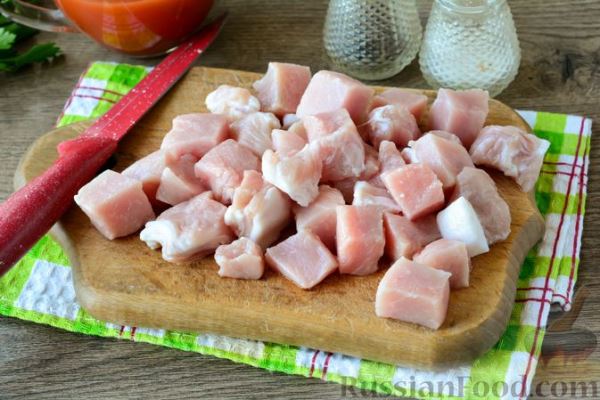 Макароны с мясом в томатном соусе, на сковороде