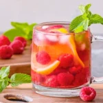 Освежающий коктейль из свежей малины